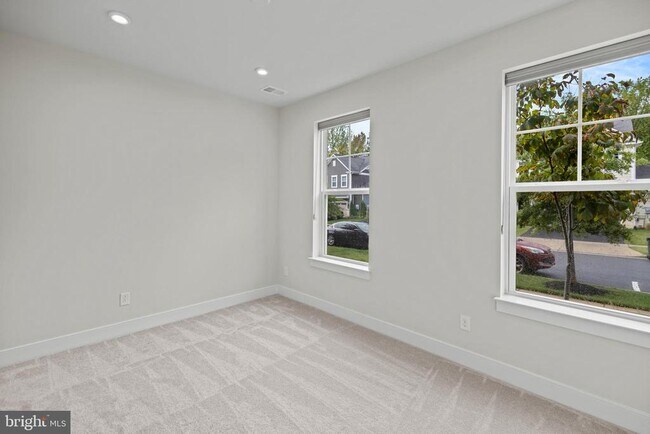 Foto del edificio - 1548 Meadowlark Glen Rd