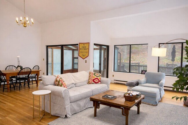 Foto del edificio - 194 Westchester Ave