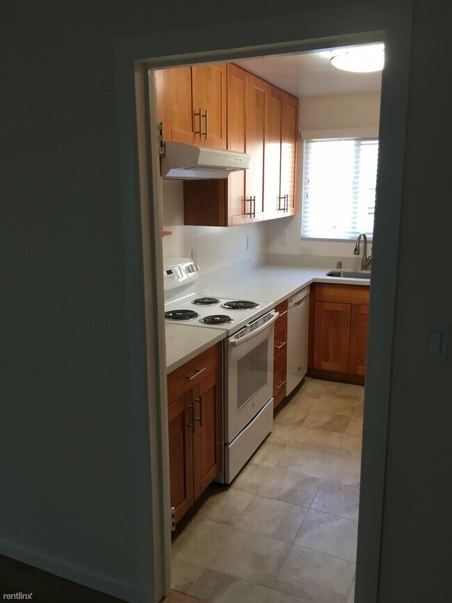 Building Photo - 1 br, 1 bath  - 400 Ravenswood Ave Apt 2