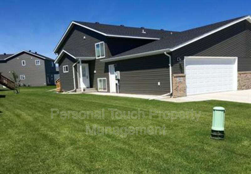 Foto principal - 2320 5th St W