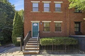 Building Photo - 295 9th St
