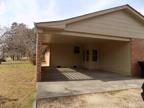 Building Photo - 1812 Ashley Dr