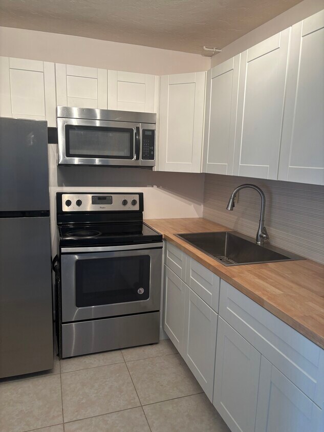 Foto principal - 289 Andover L