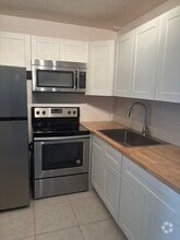 Building Photo - 289 Andover L
