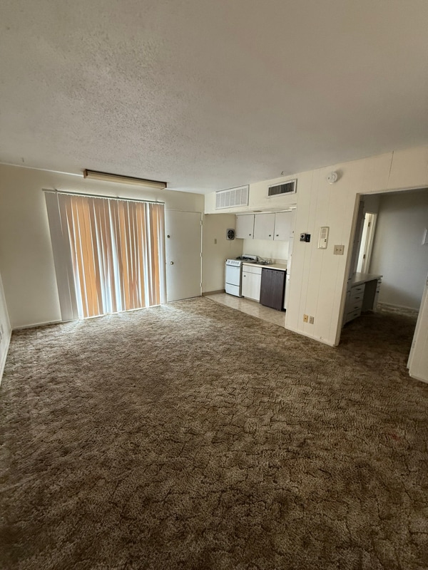 Primary Photo - 2601 N Kentucky Ave