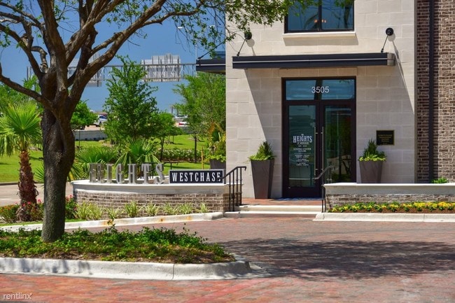 Building Photo - 3505 N Sam Houston Pky W
