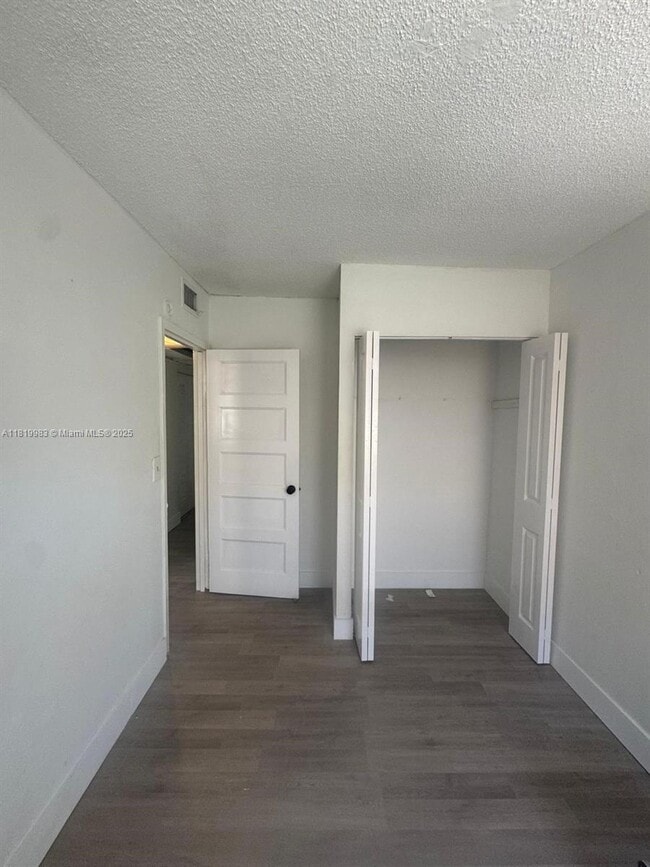 Building Photo - 6011 SW 69th St