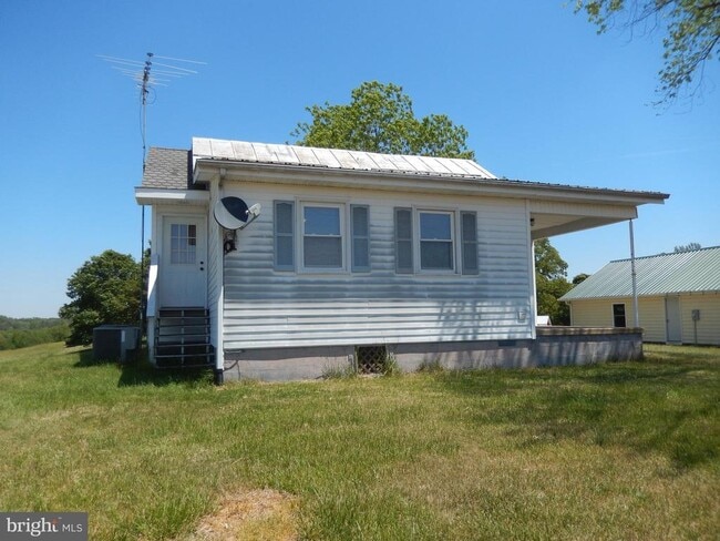 Building Photo - 16226 Little Ferry Rd