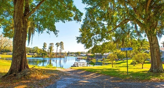 Building Photo - Silver Dollar Golf, Trap Club & RV Resort