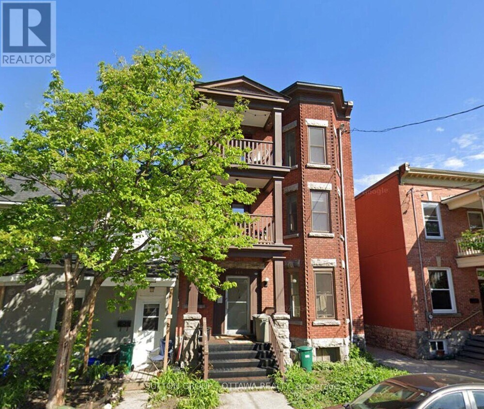 Primary Photo - 149-149 St Andrew St