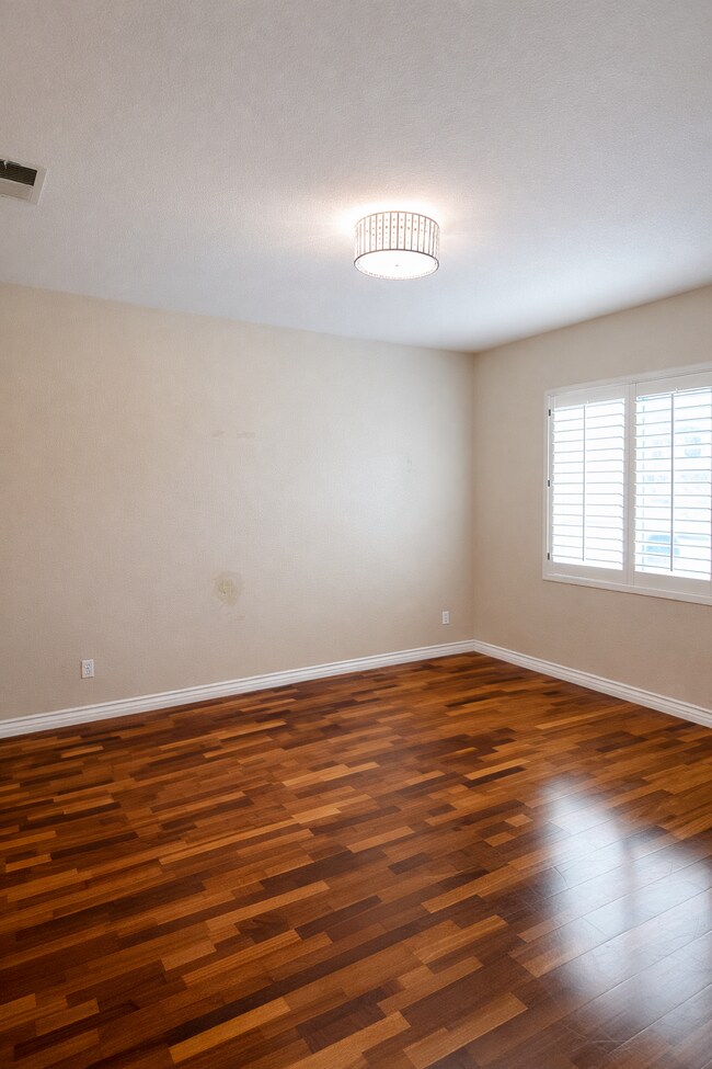 Building Photo - 1412 Ewing Dr