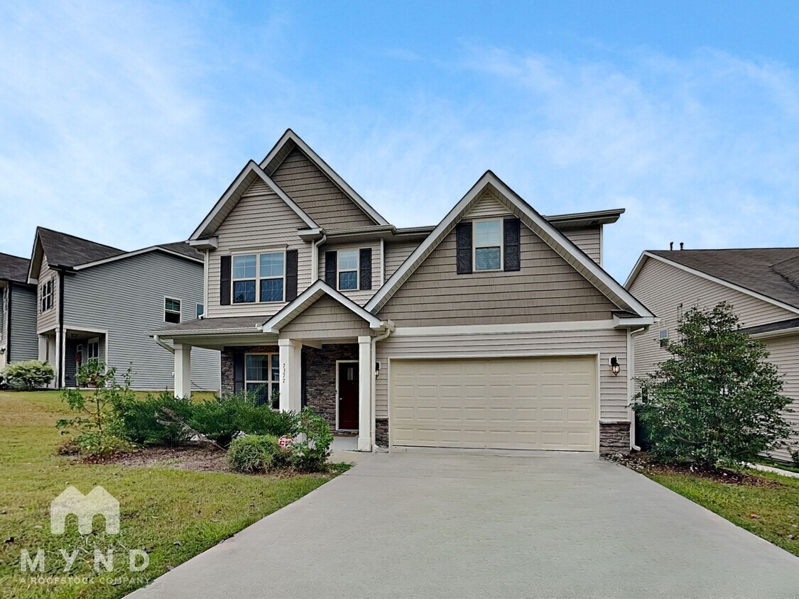 Foto principal - 7377 Birchshire Dr