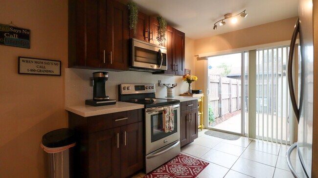 Foto del edificio - 2321 Plum Ct