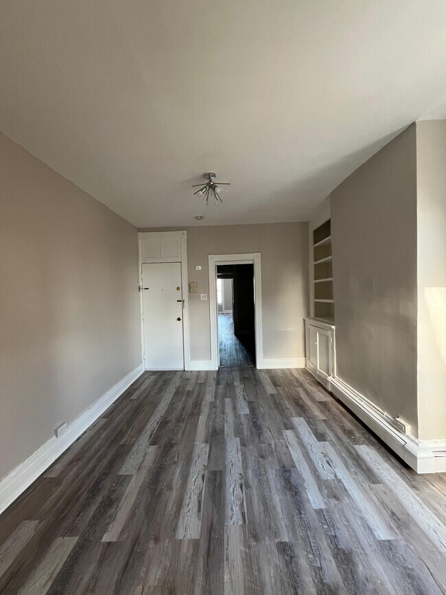 Foto del edificio - 65 Laidlaw Ave