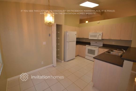 Foto del edificio - 3935 Majestic Palm Way