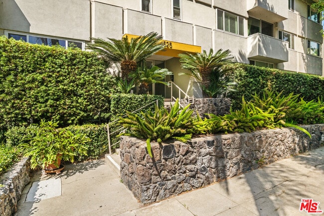 Foto del edificio - 1525 Hayworth Ave