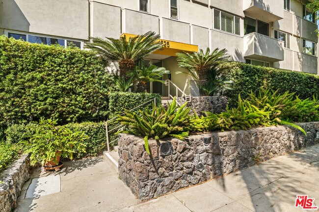 Building Photo - 1525 Hayworth Ave