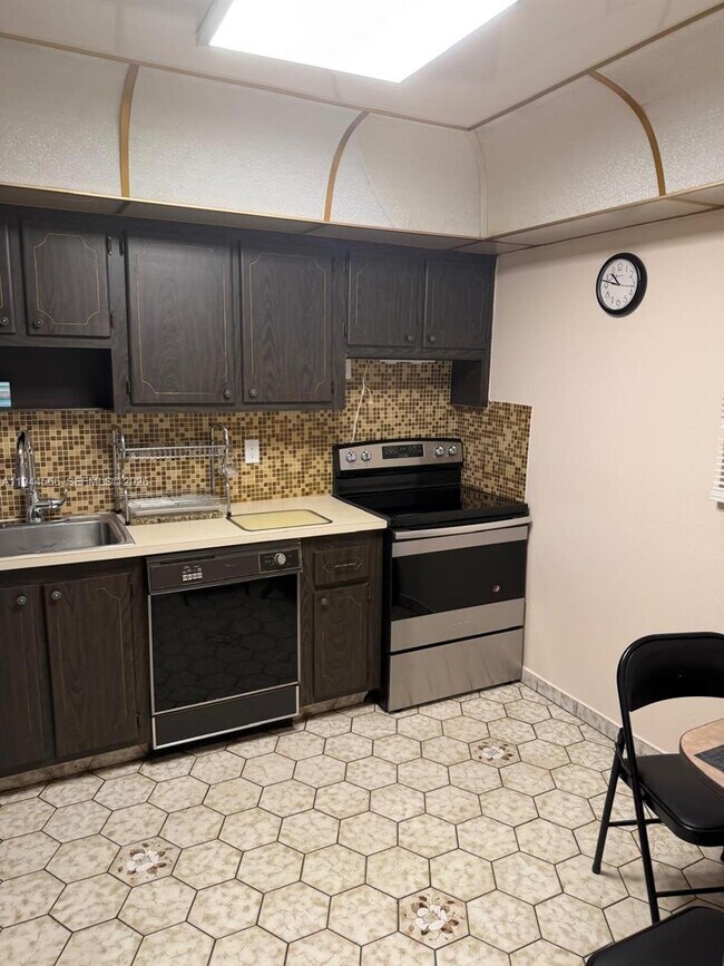 Foto del edificio - 410 SE 2nd St