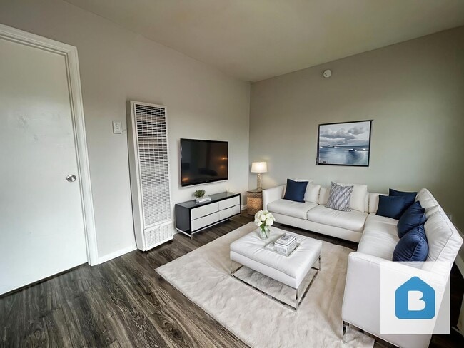 Photo - 201 N 30th St Apartment