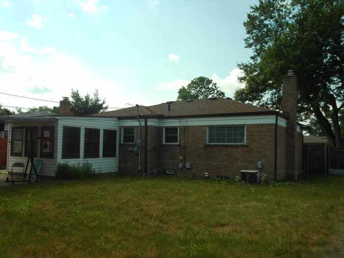 Foto del edificio - 13611 Racine Ct