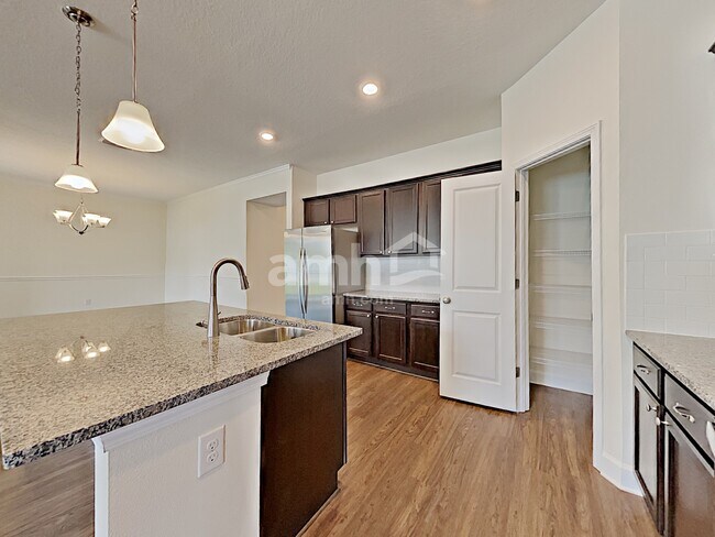 Building Photo - 309 Pine Terrace Dr