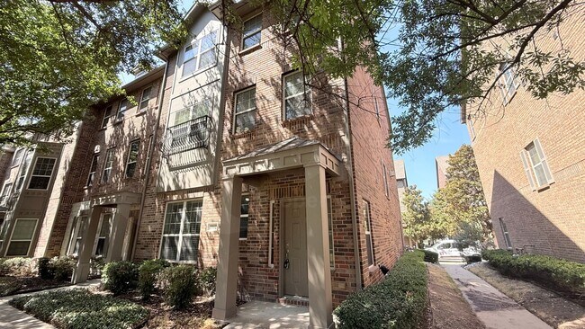Foto del edificio - 3912 Amberwood Dr