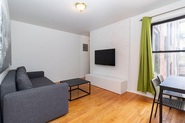Foto del edificio - 334 E 96th St