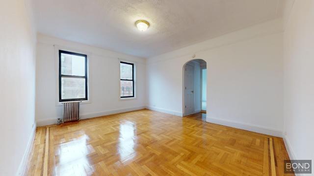 Foto principal - 1 bedroom in ELMHURST NY 11373