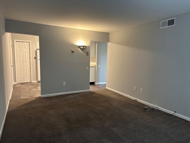 Foto del edificio - 6890 Clearfield St