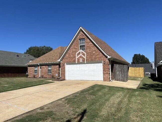 Foto del edificio - 1668 Saddle Ln