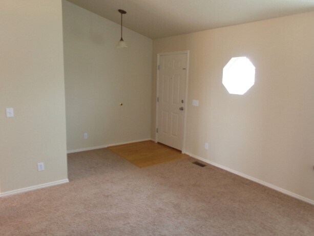 Foto del edificio - 3668 S 575 W