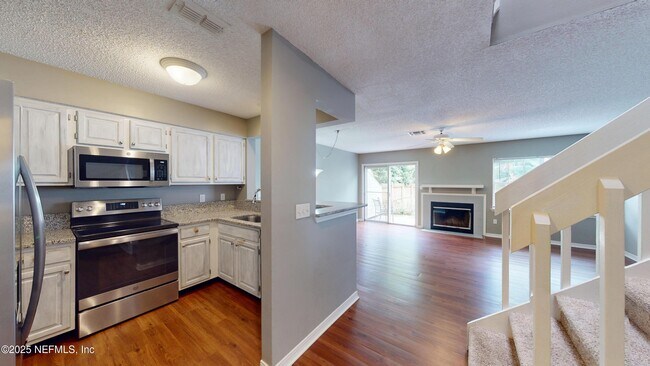 Building Photo - 322 Sunrise Cir