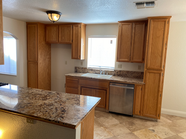 Building Photo - 8556 Brentwick Way