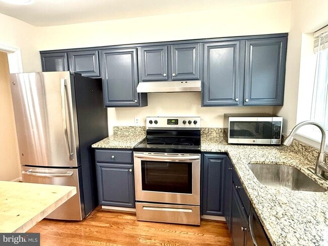 Foto del edificio - 2196 Golf Course Dr