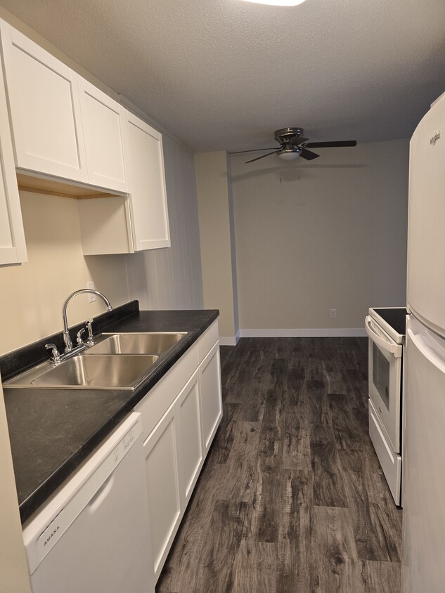 Primary Photo - Sands Apartments