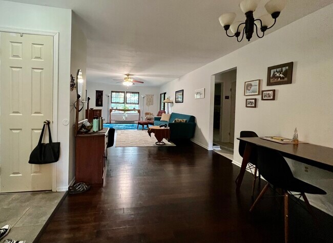 Foto del edificio - 7 Barclay Ct