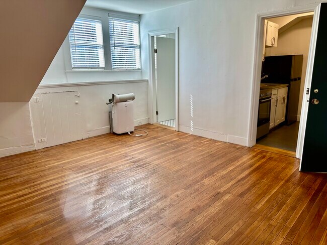 Foto del edificio - 107 Charles St