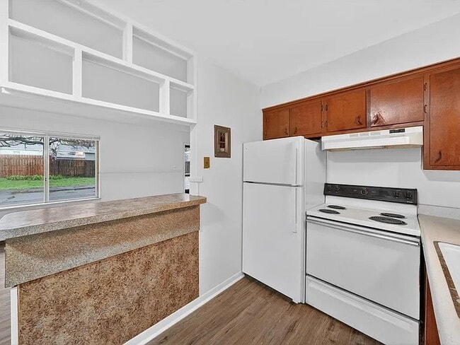 Foto del edificio - 151 E McHattie St