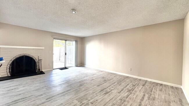 Building Photo - Spacious 3-Bedroom Home for Rent in Prime San Diego Location!