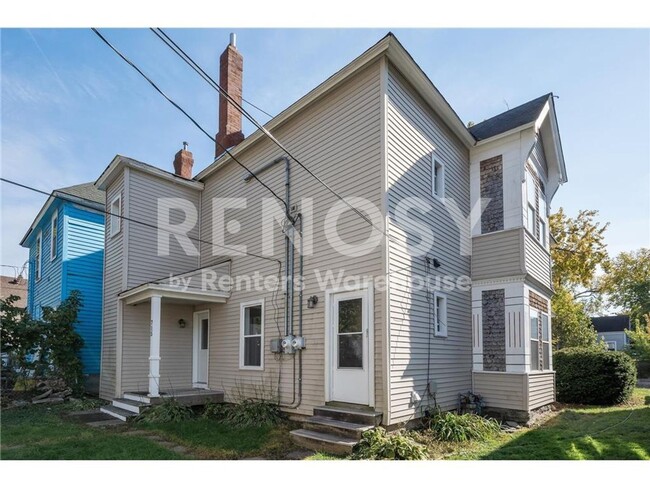 Building Photo - 715 Sims Ave