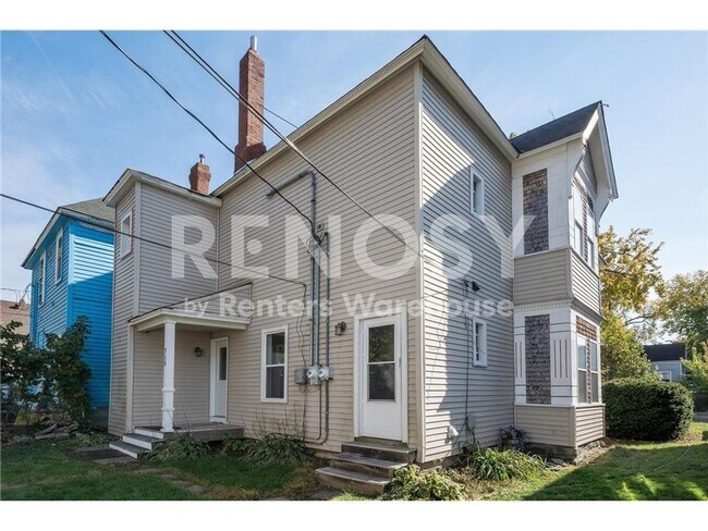 Foto del edificio - 715 Sims Ave