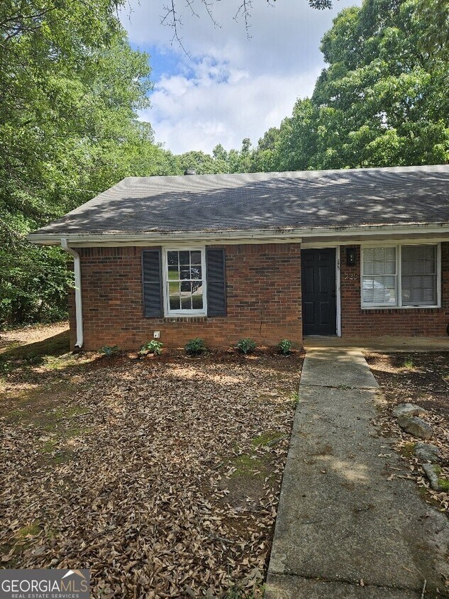 Foto principal - 225 Rock Island Ln