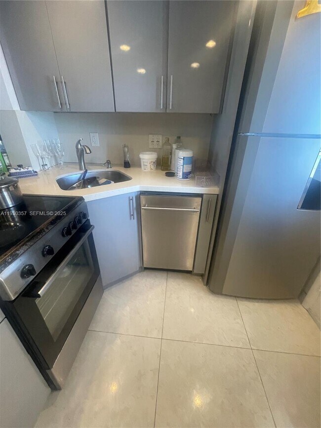 Foto del edificio - 2905 Point E Dr