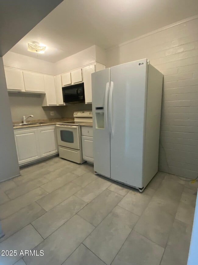 Building Photo - 2235 N 28th St