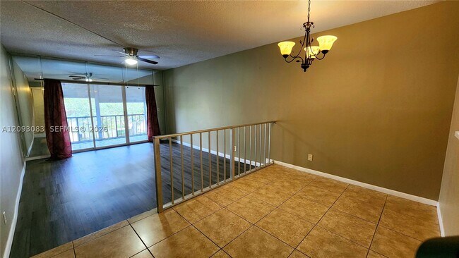 Foto del edificio - 2700 Coral Springs Dr
