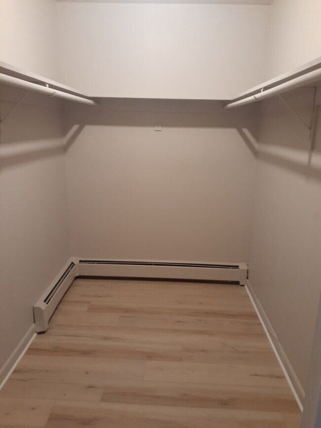 Foto del edificio - RIVERSIDE CHATEAU ASSOCIATES LP