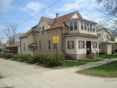 Primary Photo - 1219 Park Avenue, La Crosse, WI 54601