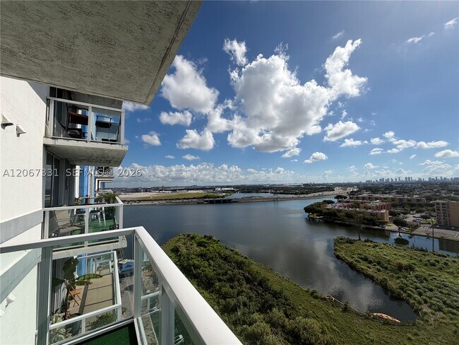 Foto del edificio - 5077 NW 7th St