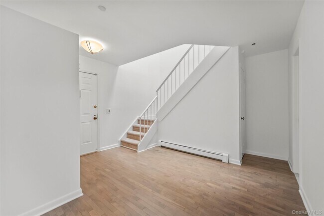 Foto del edificio - 24 Carhart Ave