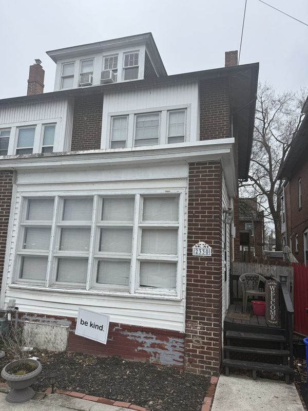 Building Photo - 2330 Green St